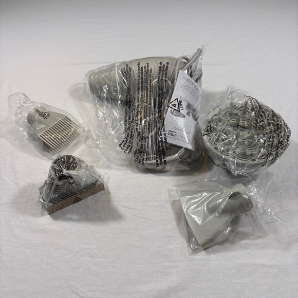 CONAIR INFINITI PRO PERFORMER SERIES IONIC CERAMIC DRYER 1875W 4 ATTACHMENTS - Picture 2 of 7